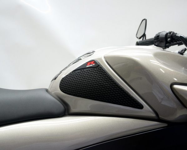 ANTI-SLIP TANK PAD (ยางกันลื่นถังน้ำมัน)
9923K-44100-BLK 
Price 400.-